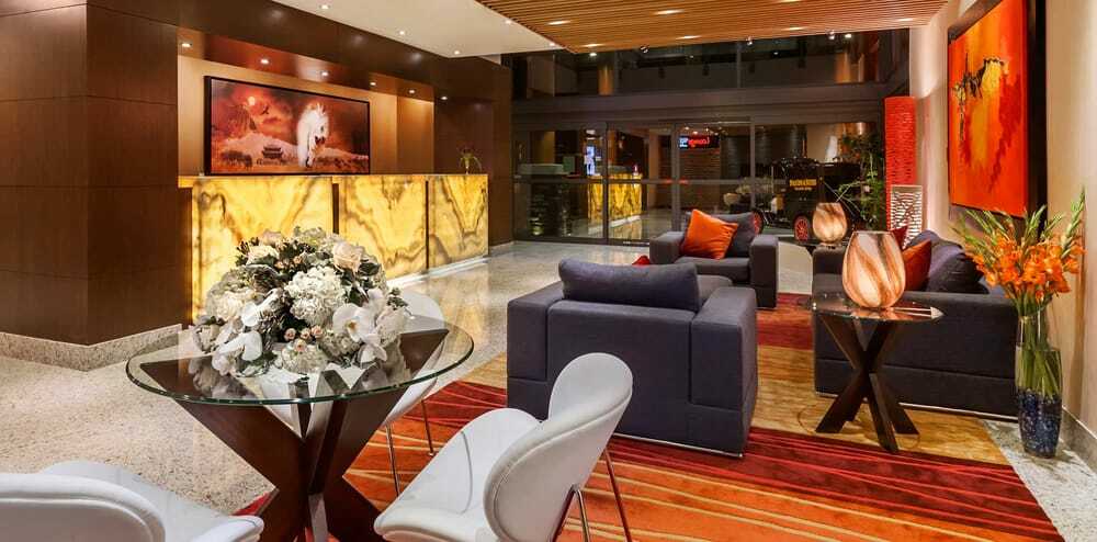 Poco Inn And Suites Hotel And Conference Center Порт Кокитлам Екстериор снимка